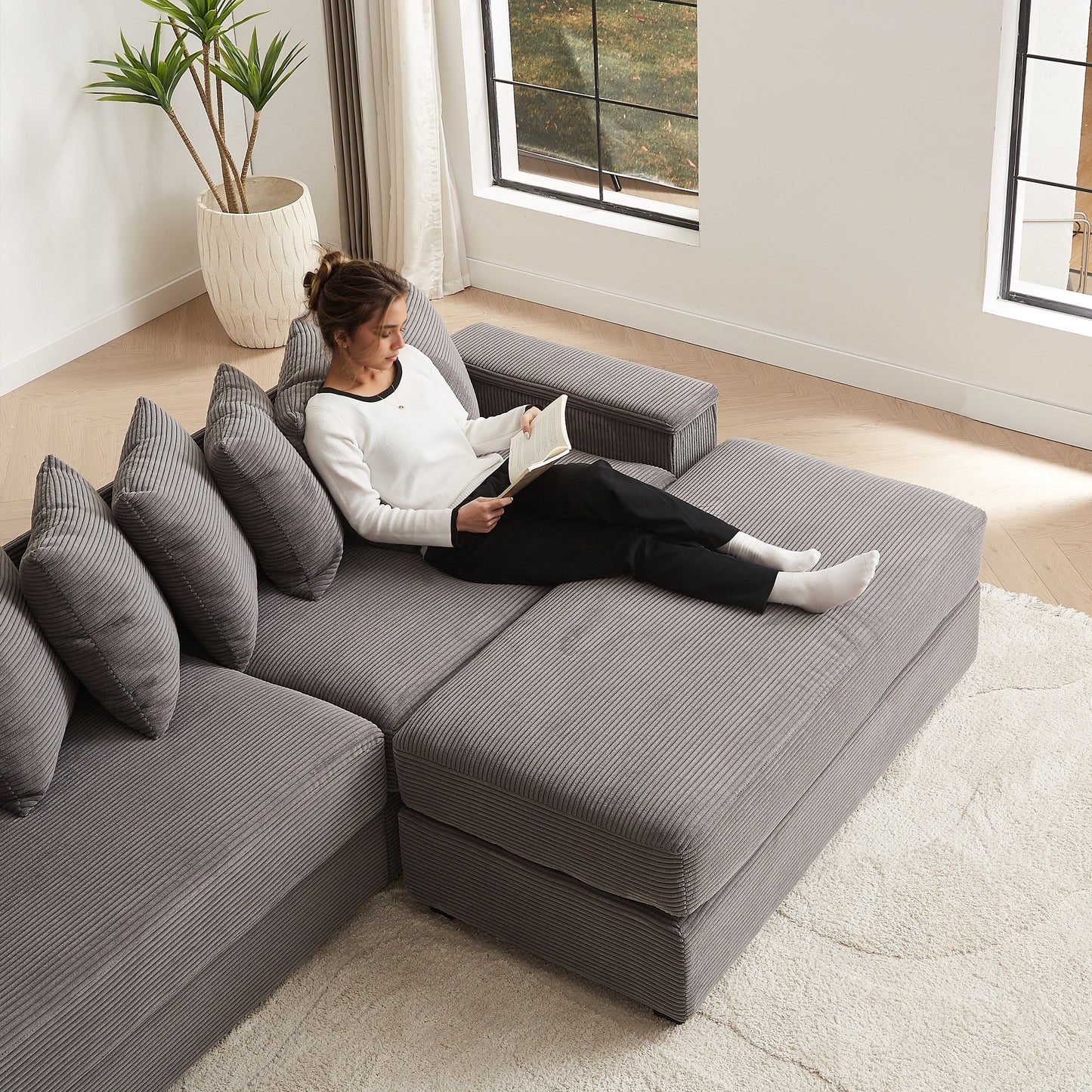 Luxury Sleeper Sofa Bed with Soft Cushion - Ultimate Comfort for Your Home