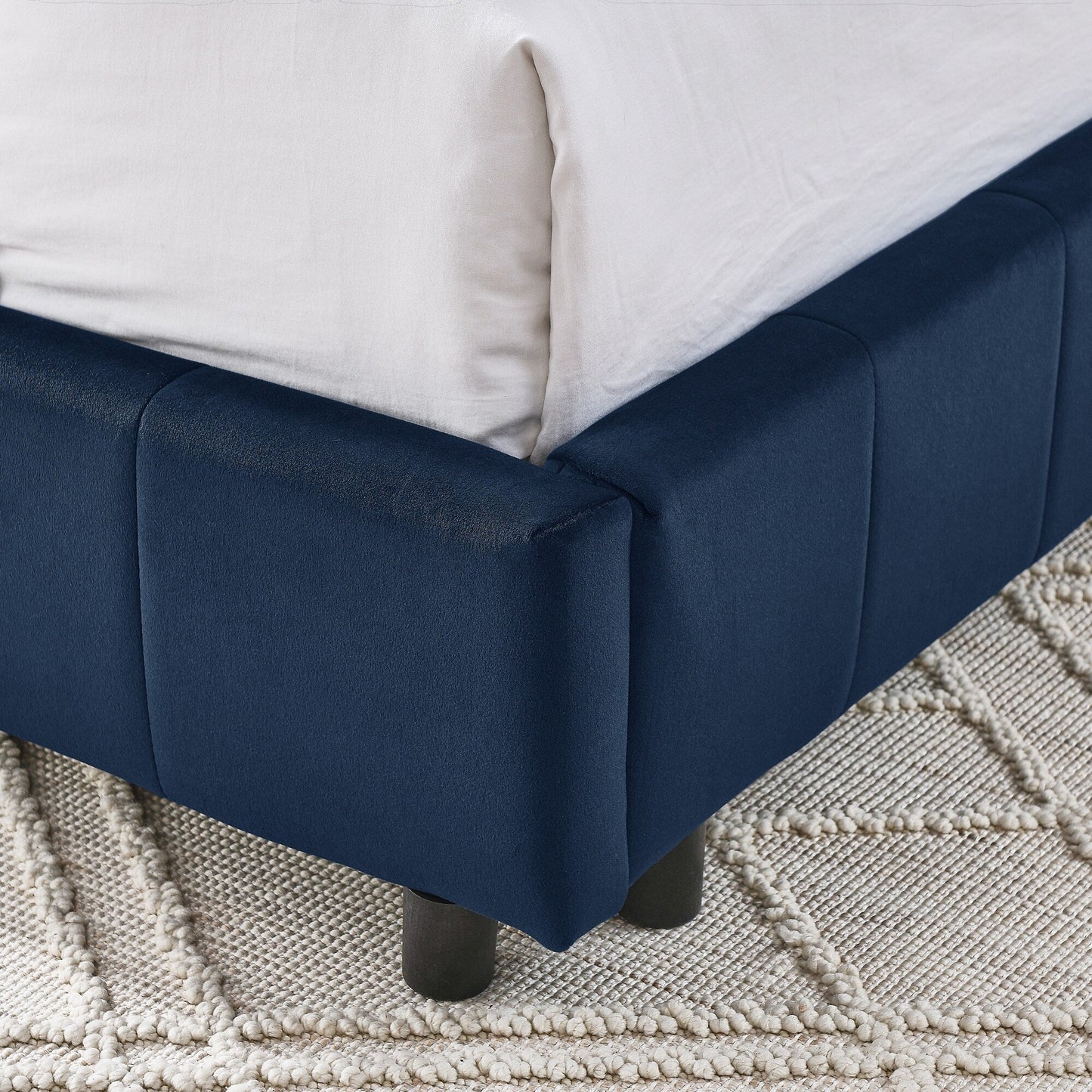 Luxury Sleeper Sofa Bed with Soft Cushion - Ultimate Comfort for Your Home