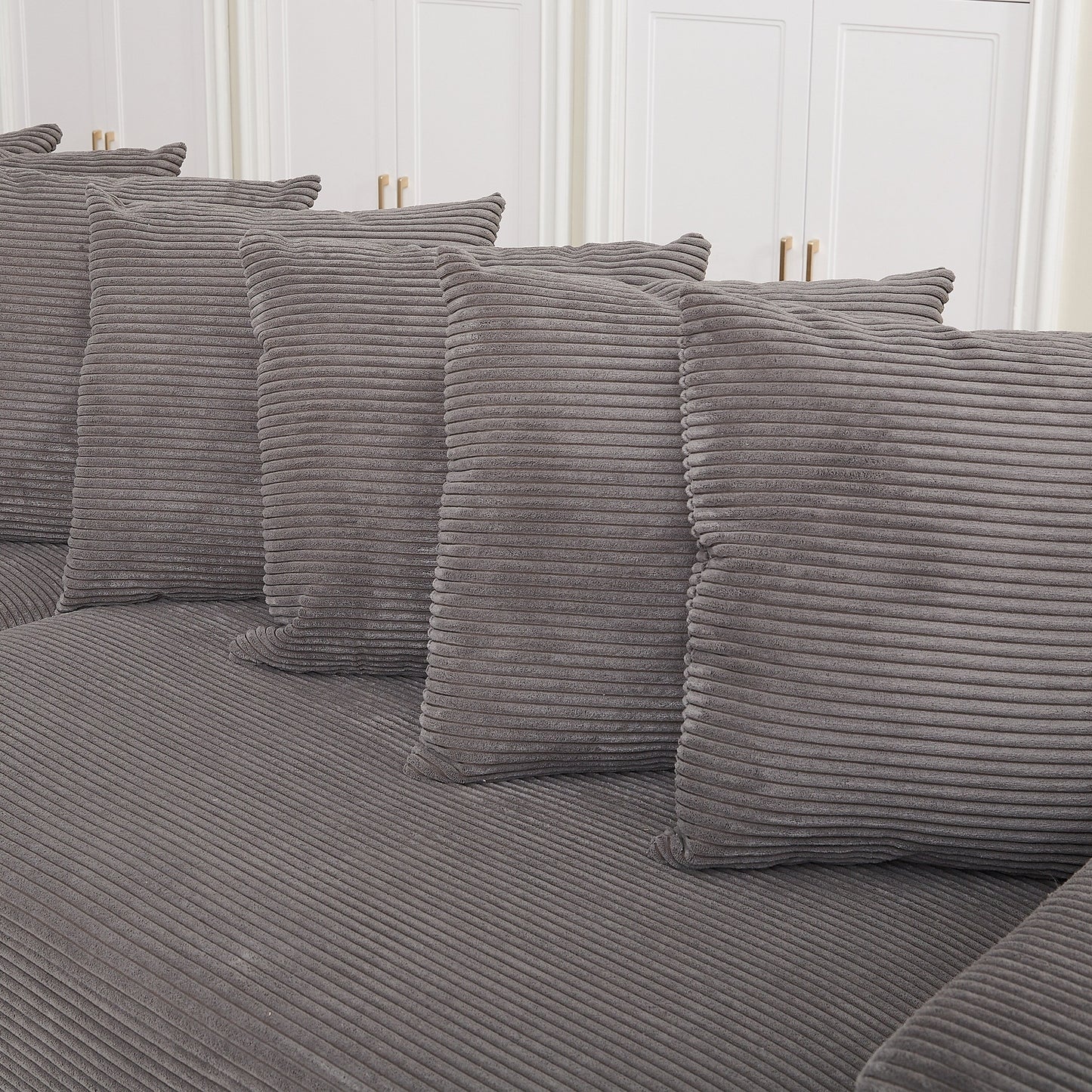 Luxury Sleeper Sofa Bed with Soft Cushion - Ultimate Comfort for Your Home