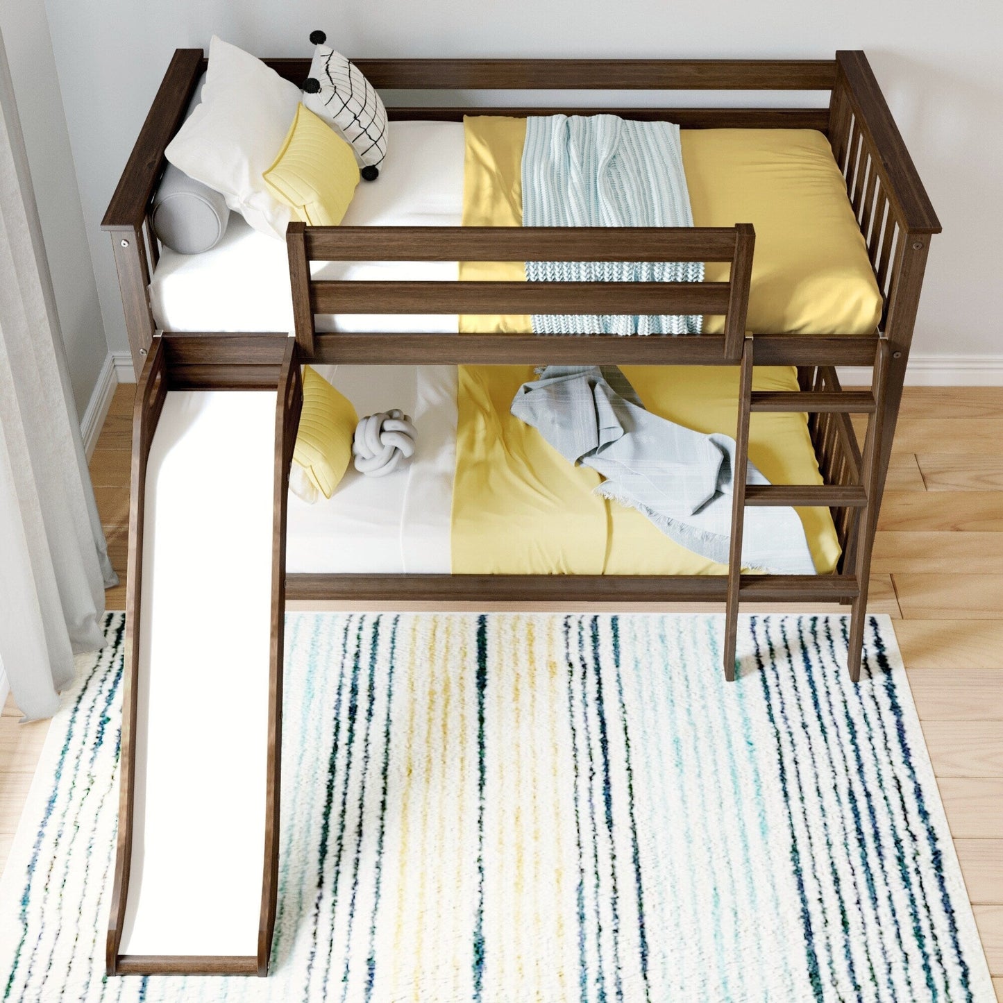 Max and Lily Classic Twin über Twin Niedriges Etagenbett mit Easy Slide