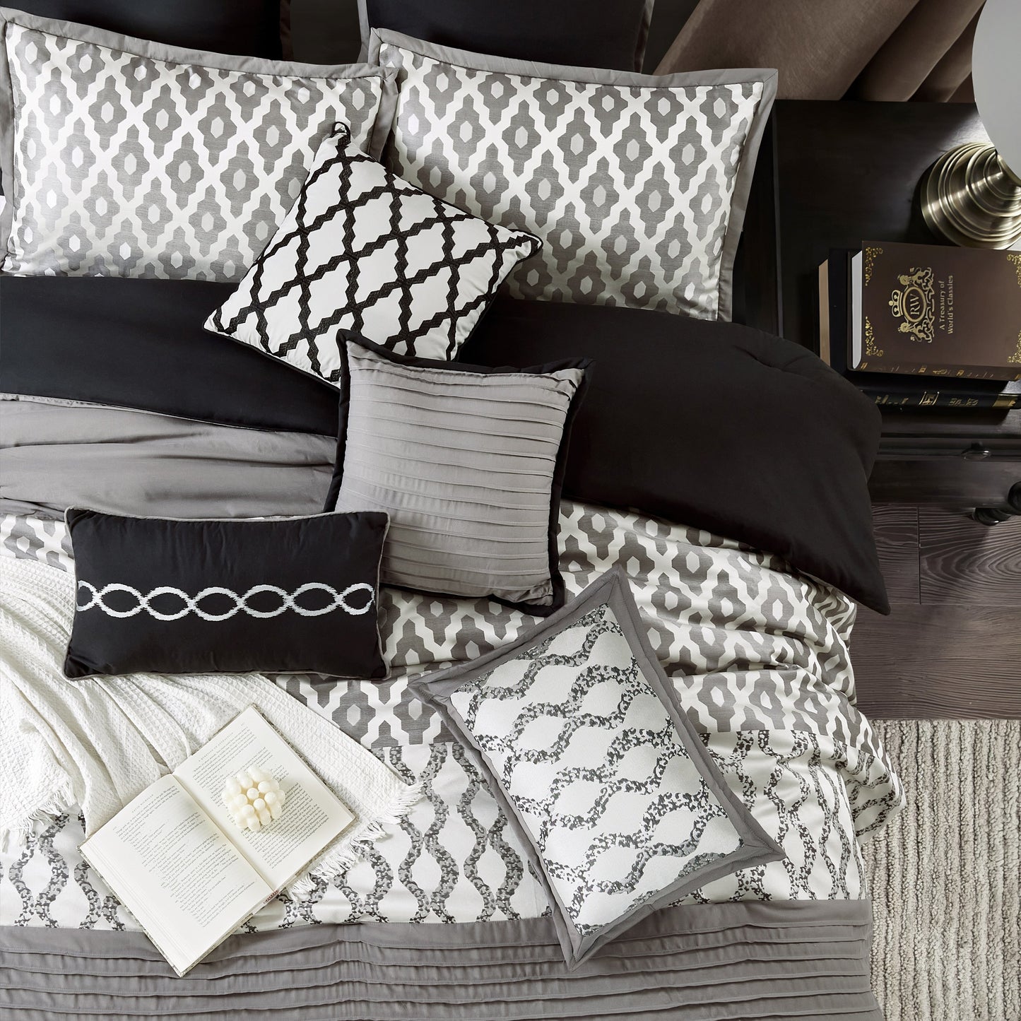 Nanshing Calvin Luxury10-teiliges geometrisches Bettdeckenset