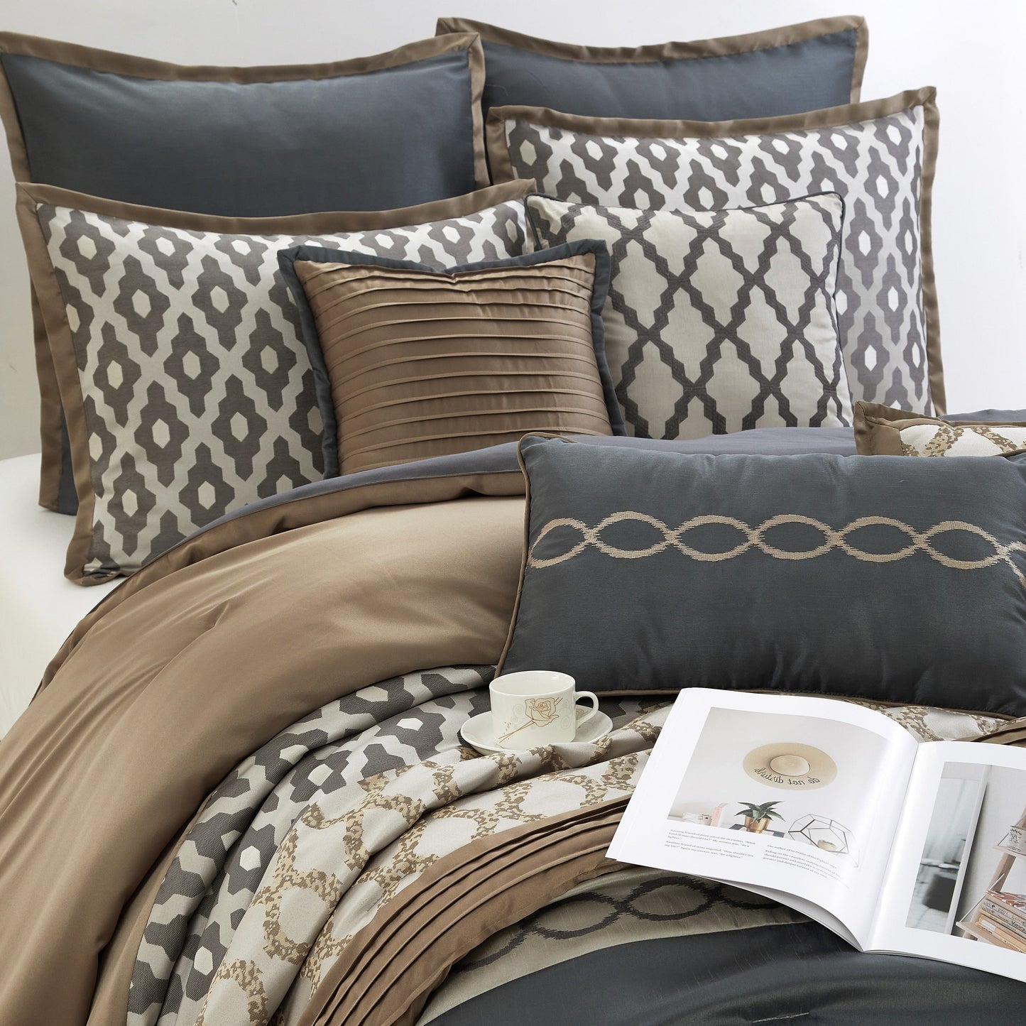 Nanshing Calvin Luxury10-teiliges geometrisches Bettdeckenset