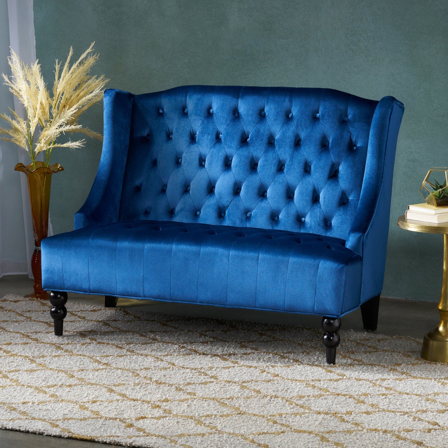 Marineblaues 50.25 Samt-Sofa mit Knopfheftung, hohes Ohrensessel-Sofa mit Holzbeinen für das Wohnzimmer