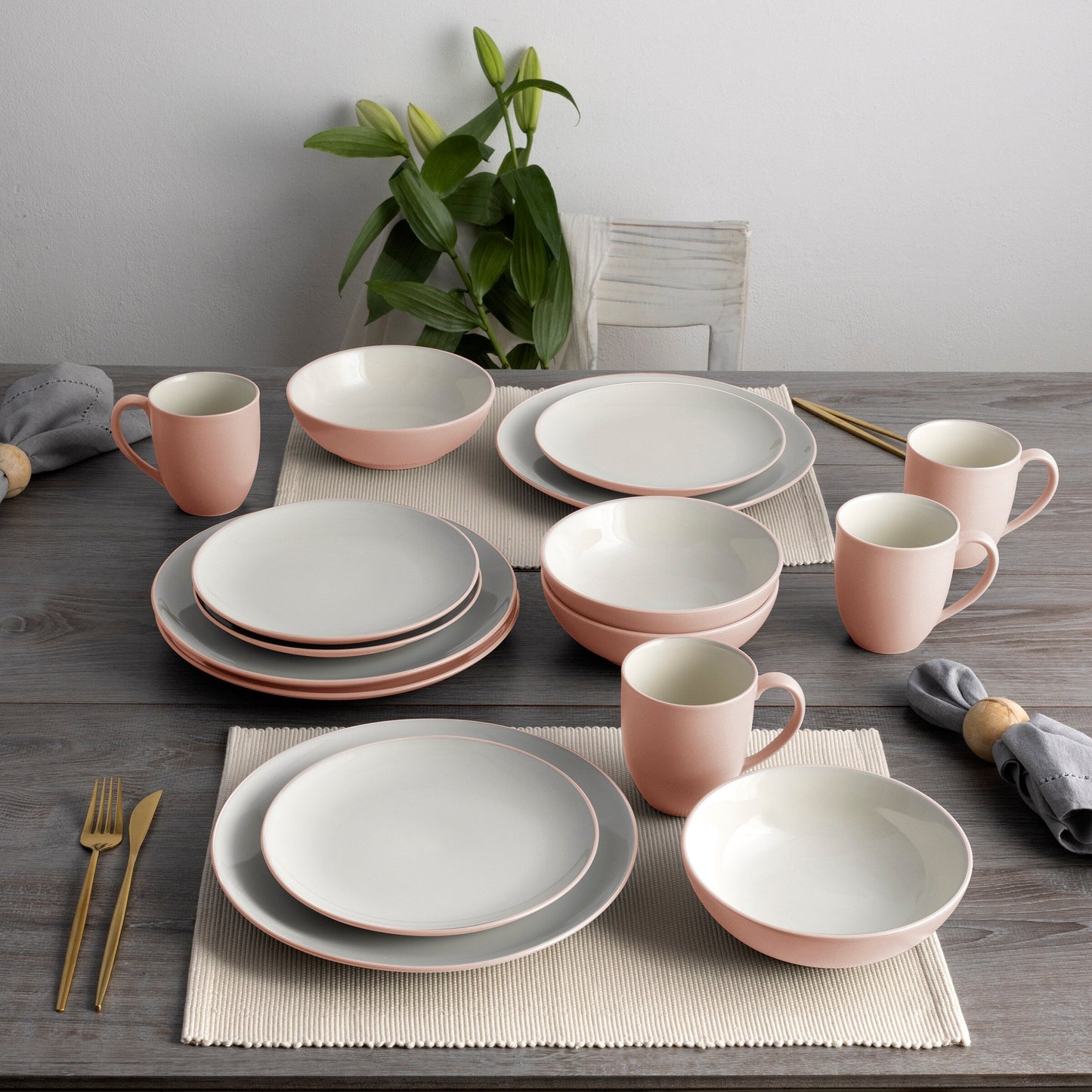 Noritake Colorwave 16-teiliges Coupe-Geschirrset, Service für 4