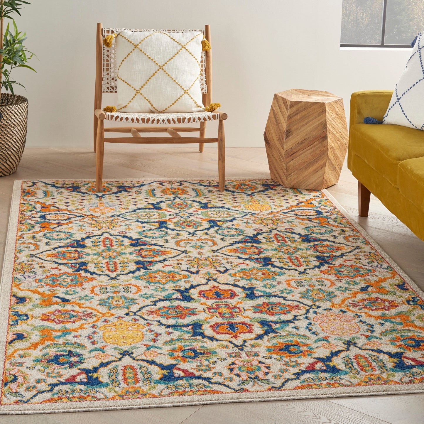 Nourison Allur Moderner Boho-Teppich mit Blumenmedaillon