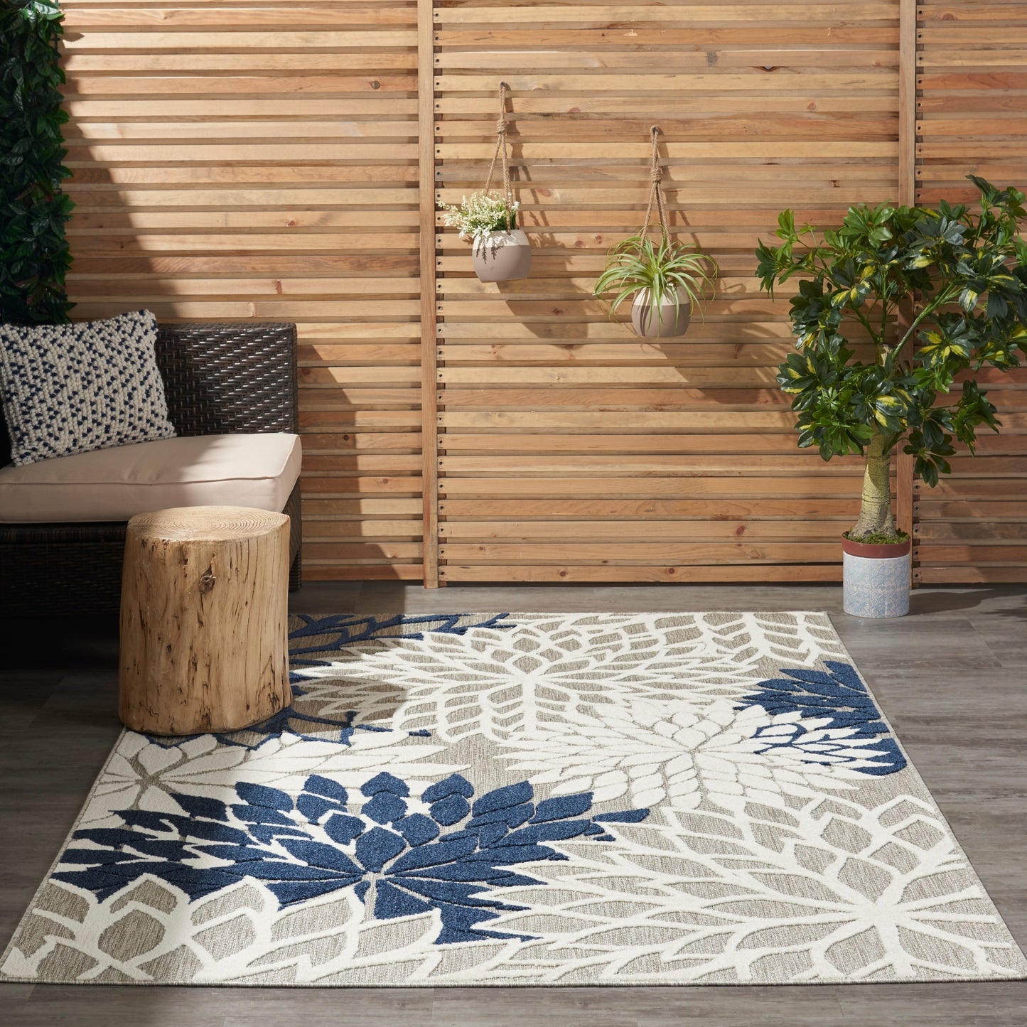 Nourison Aloha Floral Moderner Teppich für drinnen und draußen