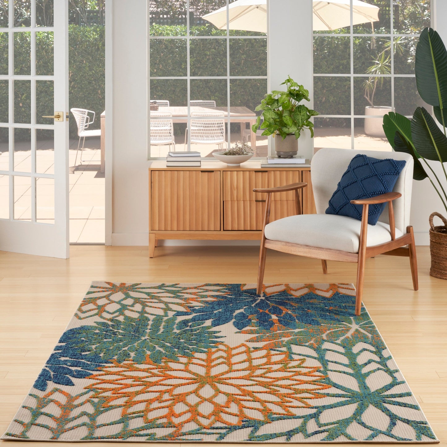 Nourison Aloha Floral Moderner Teppich für drinnen und draußen