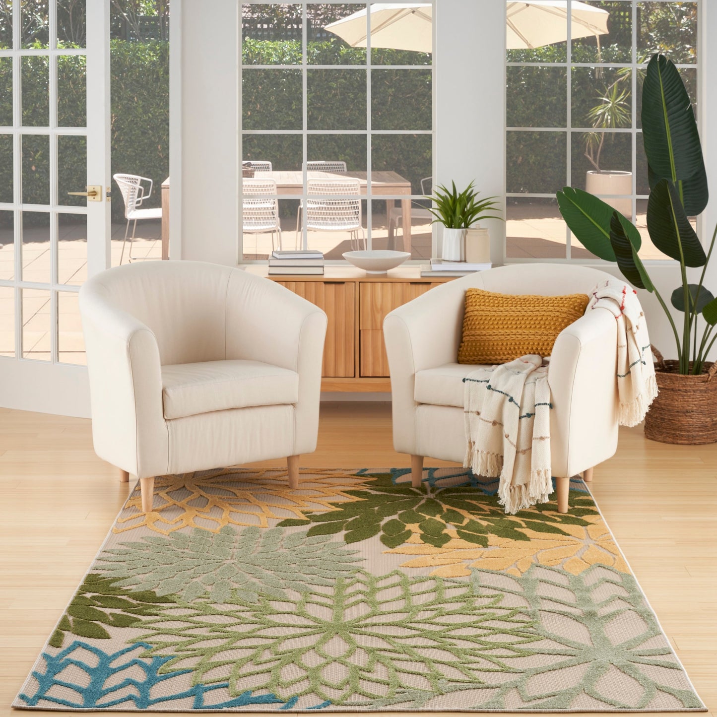 Nourison Aloha Floral Moderner Teppich für drinnen und draußen