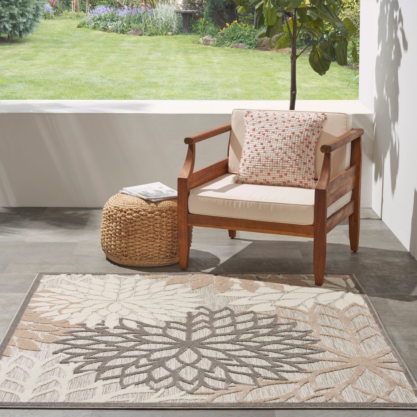 Nourison Aloha Floral Moderner Teppich für drinnen und draußen