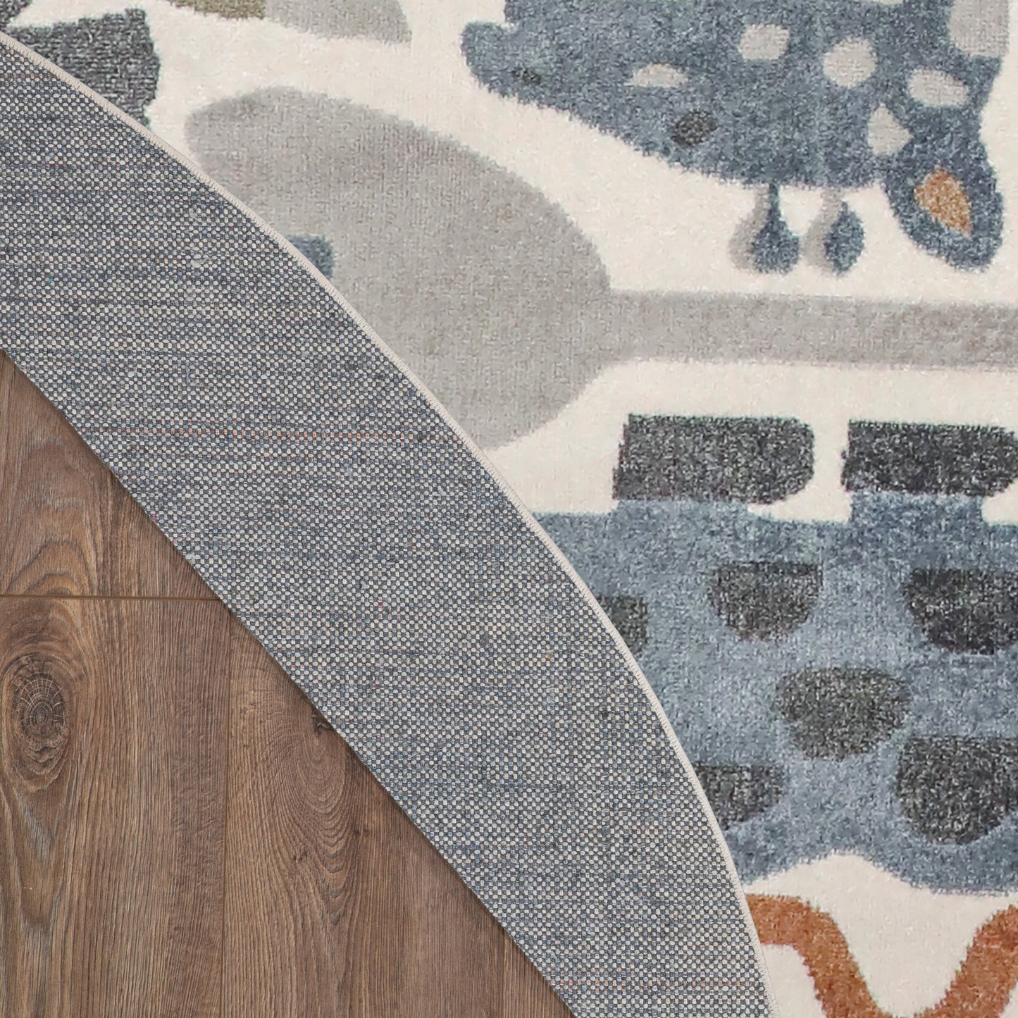 Nourison Astra – maschinenwaschbarer Teppich mit Tiermuster