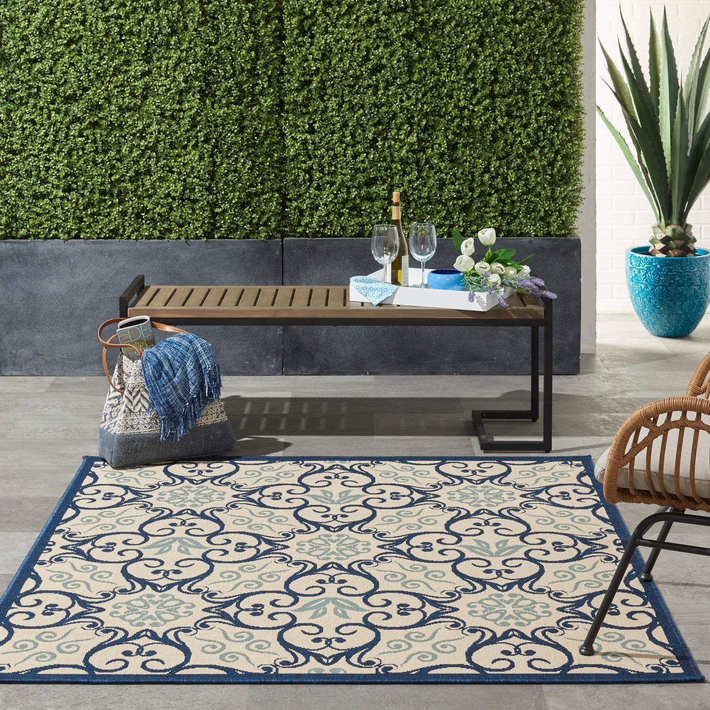 Nourison – Teppich für drinnen und draußen, karibisches Blumenmuster, geometrisches Muster