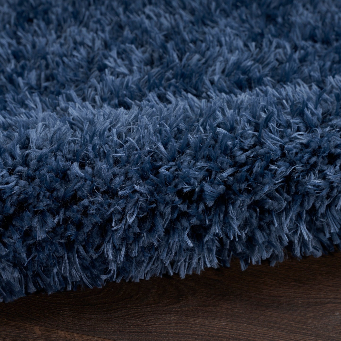 Nourison Lush Shag Moderner, massiver Shag-Teppich