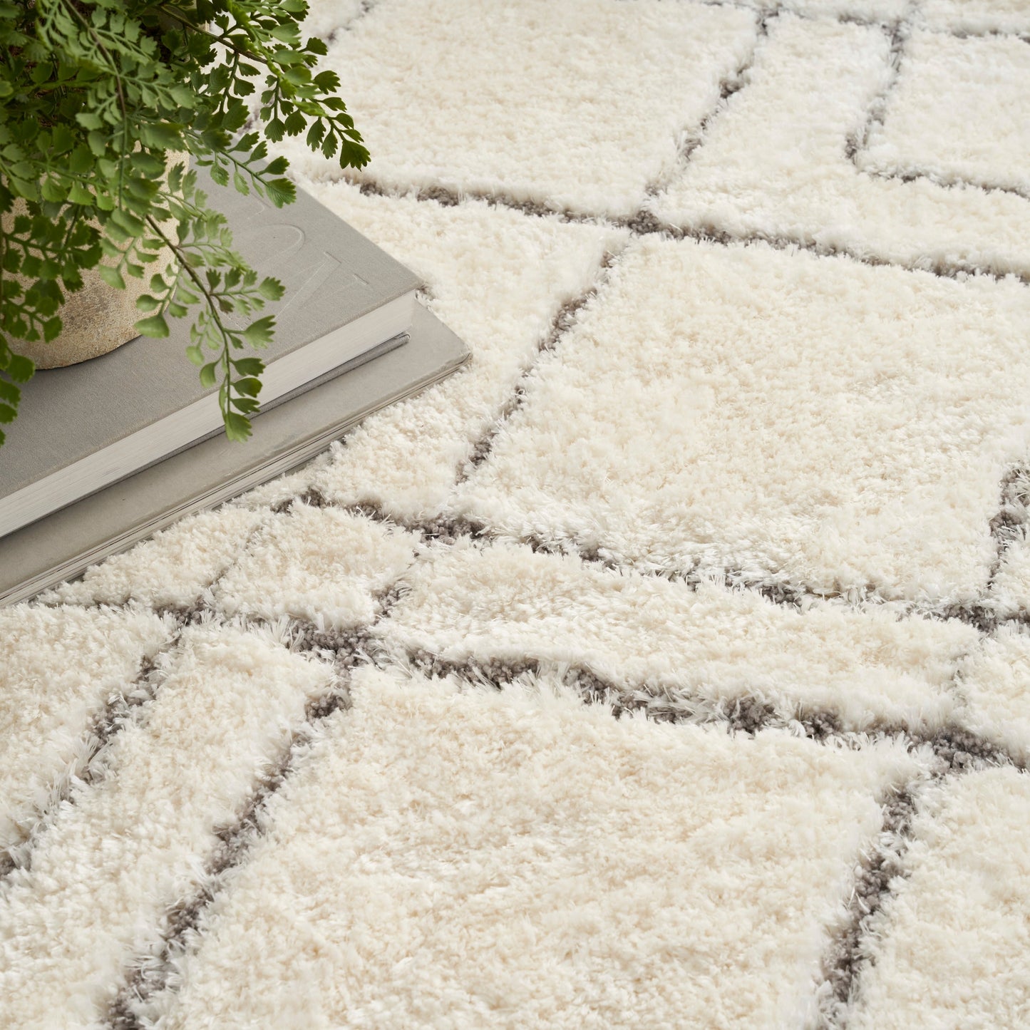 Nourison Luxuriöser Shag Ultra Plüschflor Abstrakter Geometrischer Flächenteppich