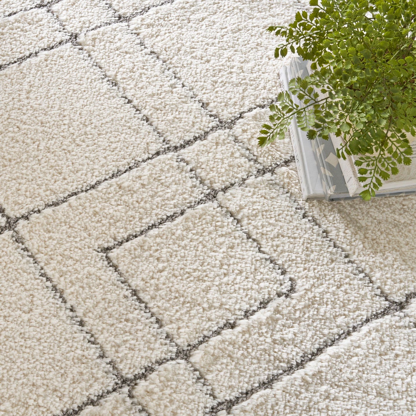 Nourison Luxuriöser Shag Ultra Plüschflor Abstrakter Geometrischer Flächenteppich
