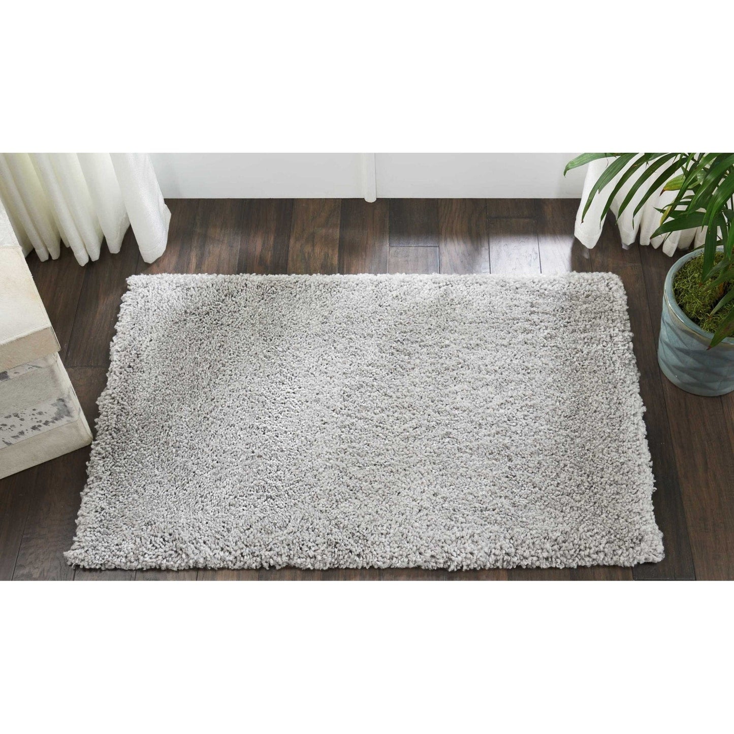 Nourison Malibu Shag Moderner Plüsch-Teppich in fester Ausführung