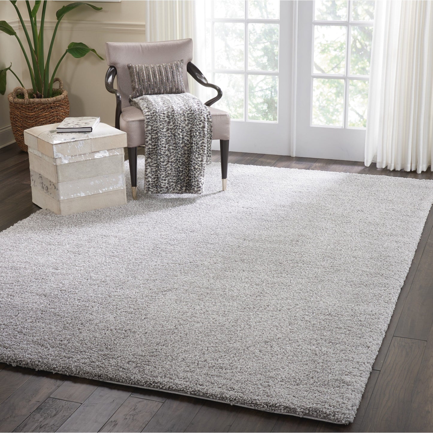 Nourison Malibu Shag Moderner Plüsch-Teppich in fester Ausführung