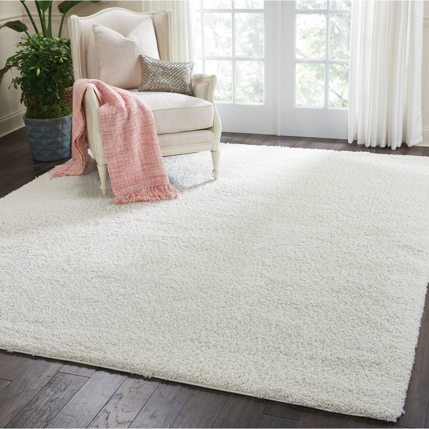 Nourison Malibu Shag Moderner Plüsch-Teppich in fester Ausführung