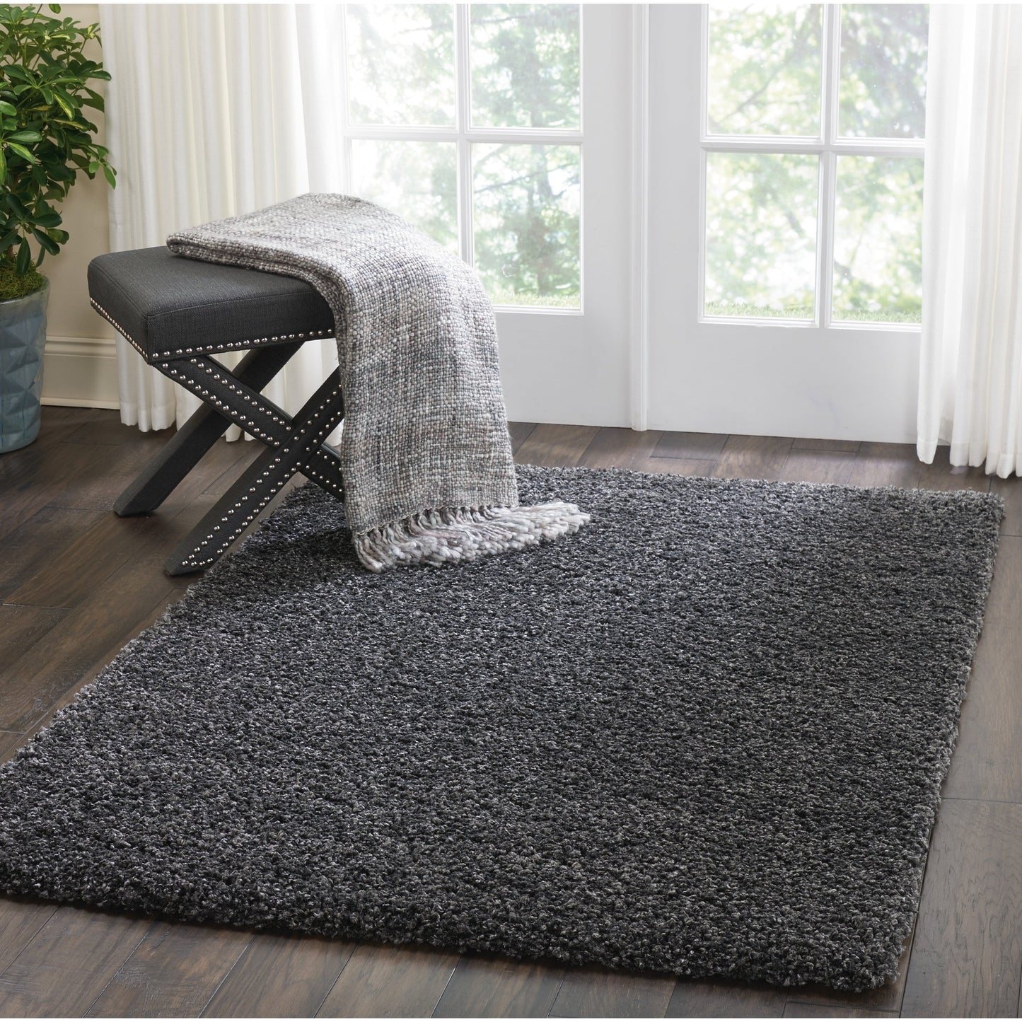 Nourison Malibu Shag Moderner Plüsch-Teppich in fester Ausführung