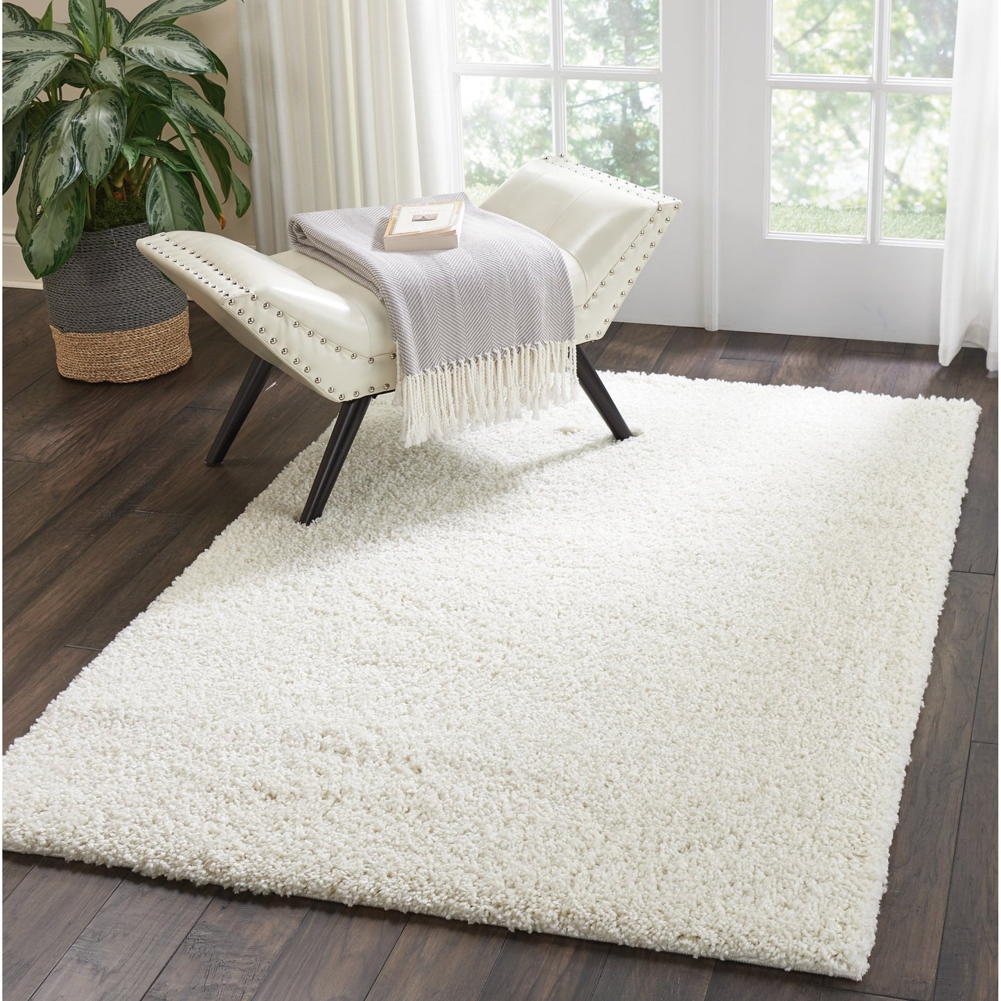 Nourison Malibu Shag Moderner Plüsch-Teppich in fester Ausführung