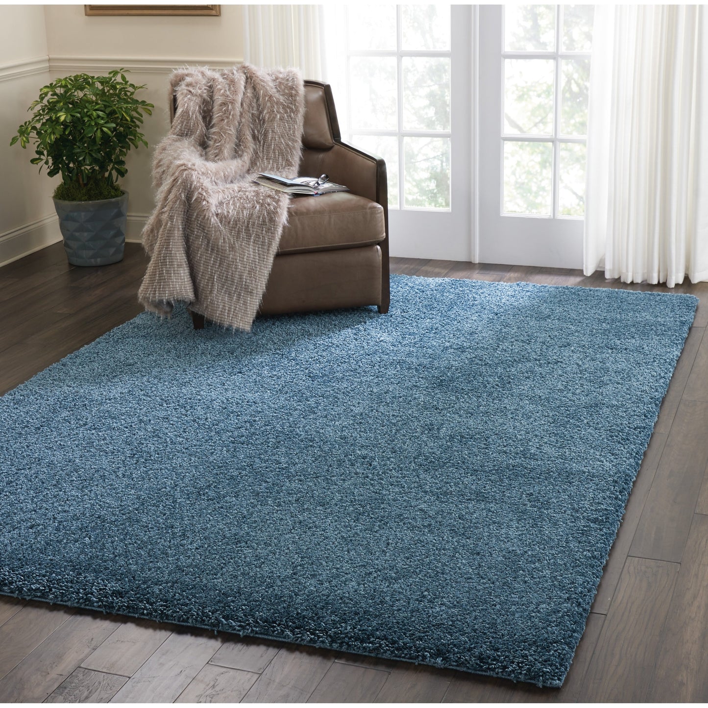 Nourison Malibu Shag Moderner Plüsch-Teppich in fester Ausführung