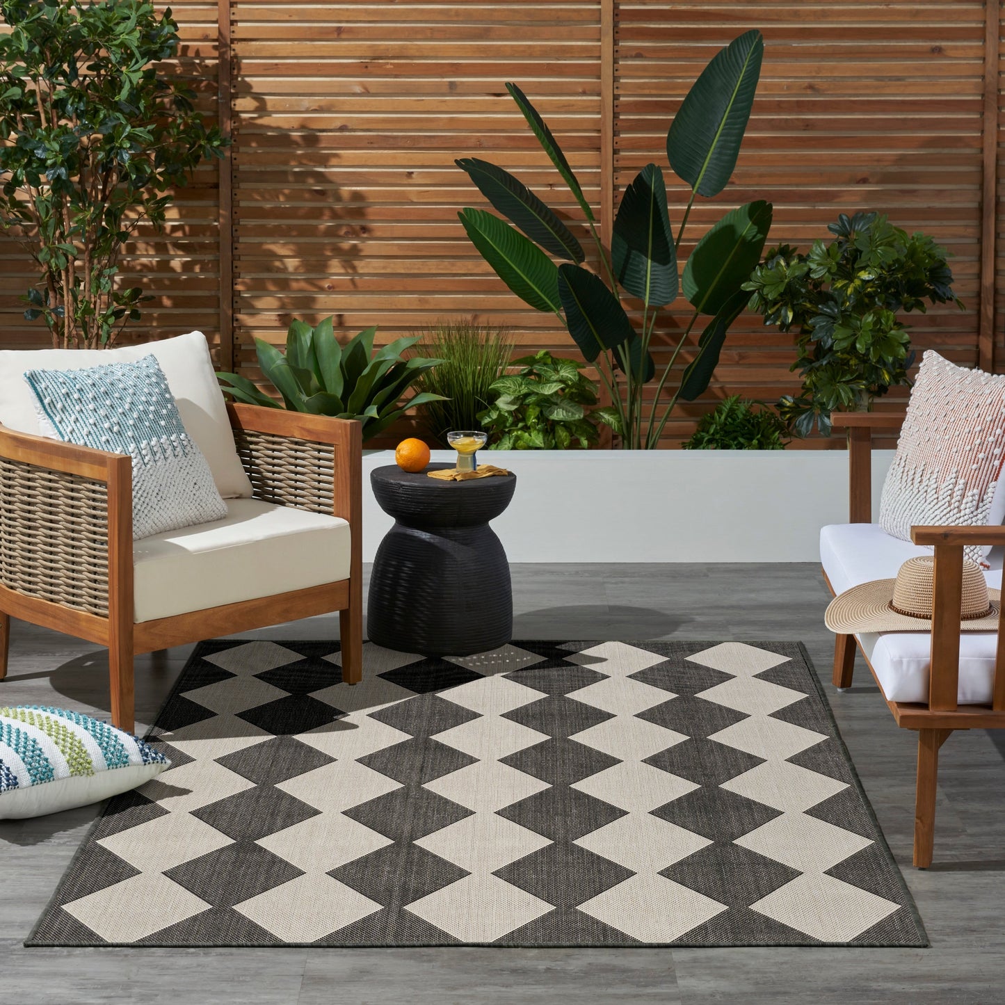 Nourison Positano Geometrischer Teppich für drinnen und draußen