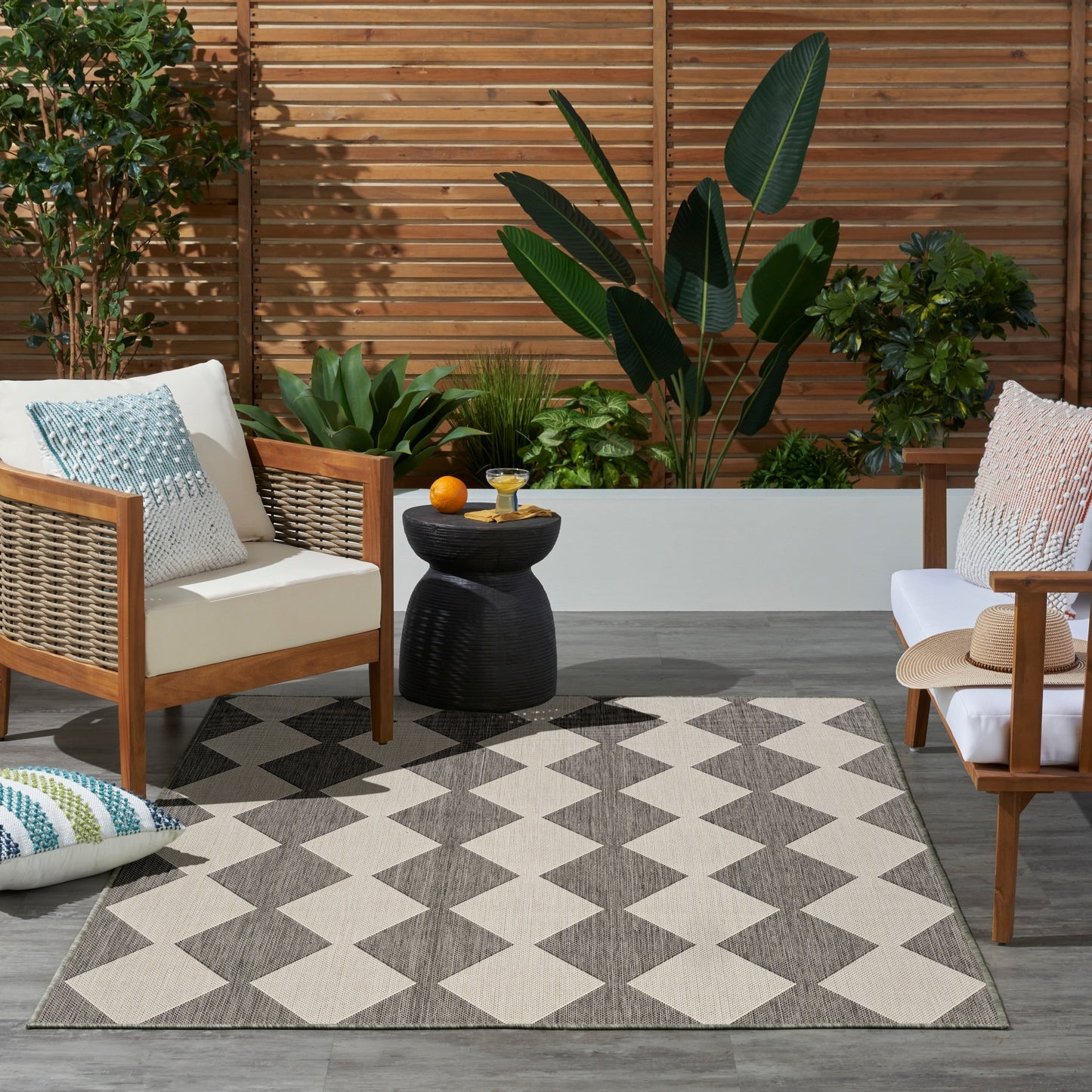 Nourison Positano Geometrischer Teppich für drinnen und draußen
