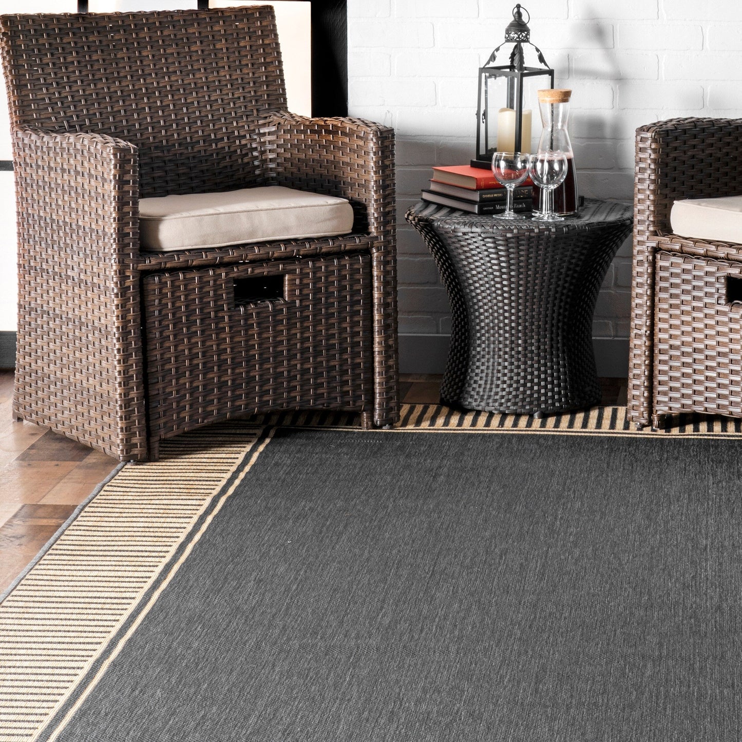 Nuloom Leah Classic Bordered Indoor/Outdoor-Teppich