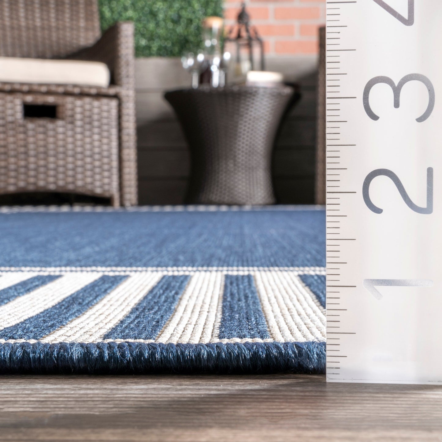 Nuloom Leah Classic Bordered Indoor/Outdoor-Teppich