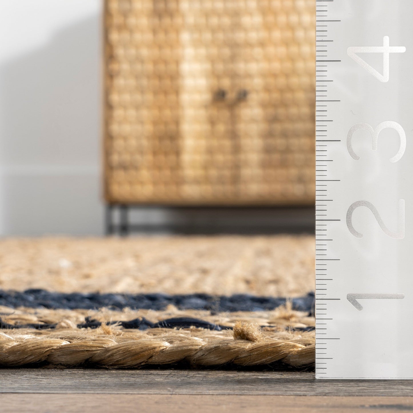 Nuloom Rikki Coastal Geflochtener Jute-Teppich