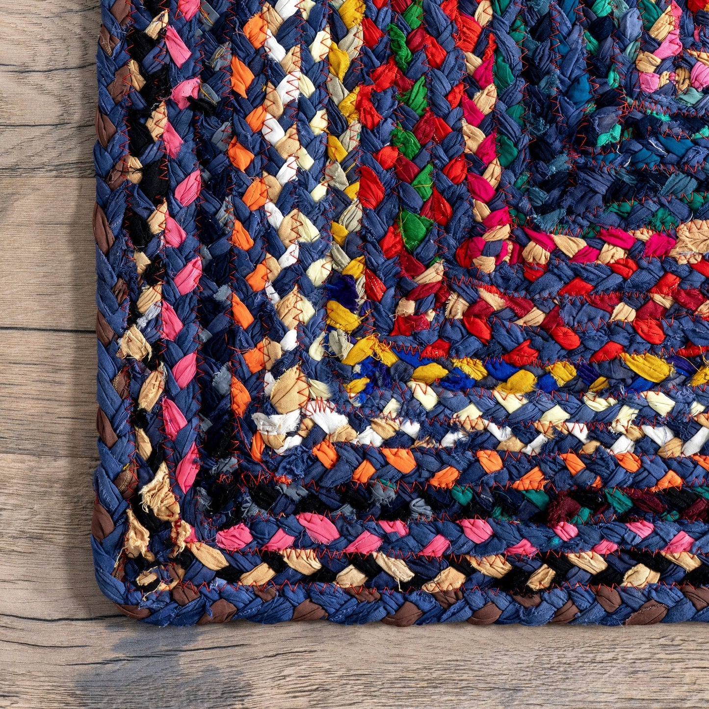 Nuloom Tammara Bohemian Handgeflochtener Flächenteppich