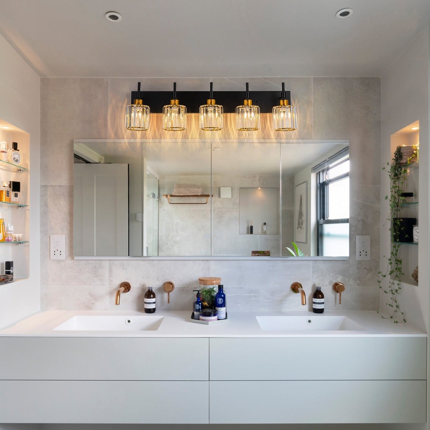 Moderne dimmbare Kristall-Badezimmer-Wandleuchten mit Waschtischleuchten und Kristallschirmen