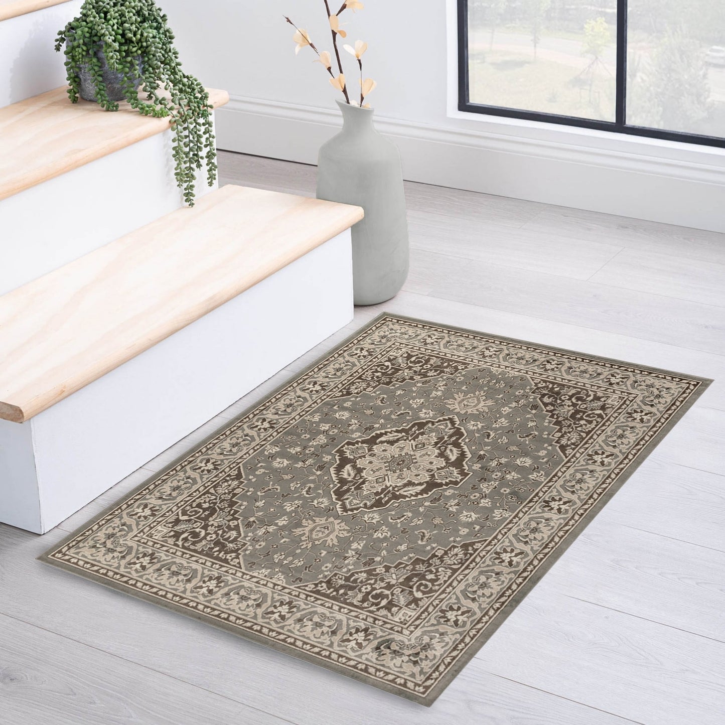 Hochwertiger Teppich Glendale mit Blumenmedaillon für den Innenbereich