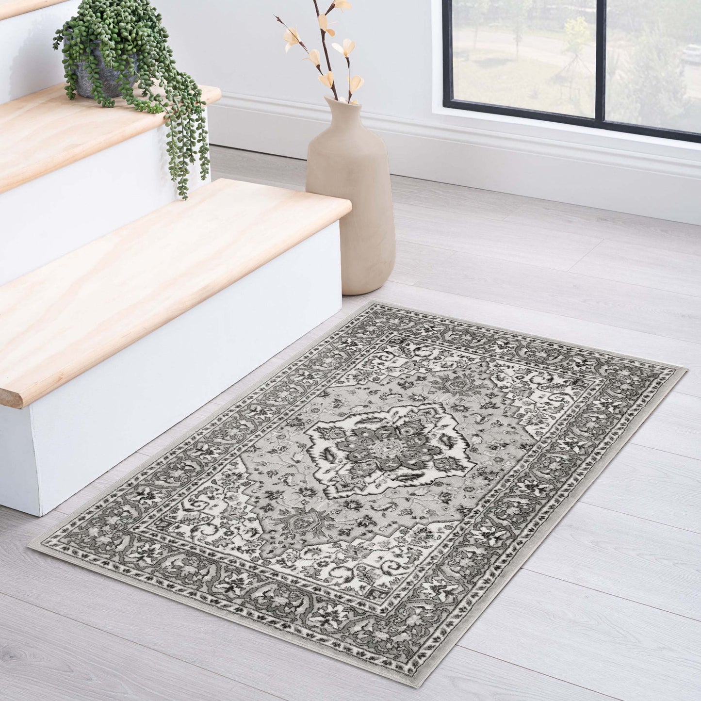 Hochwertiger Teppich Glendale mit Blumenmedaillon für den Innenbereich