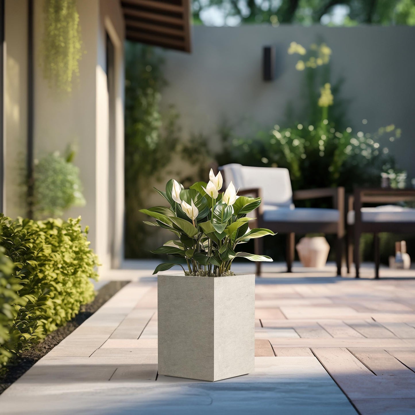 Hohe rechteckige Pflanzkästen aus Beton / Große Blumenkübel für drinnen und draußen
