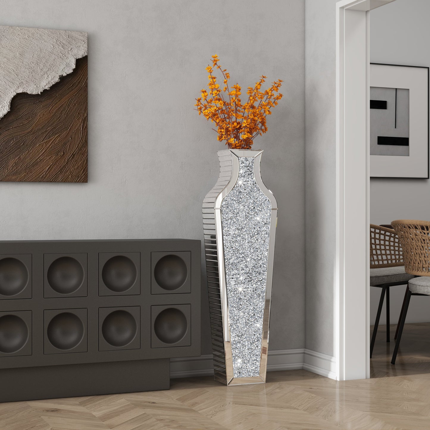 Hohe Bodenvase aus zerkleinerten Diamanten