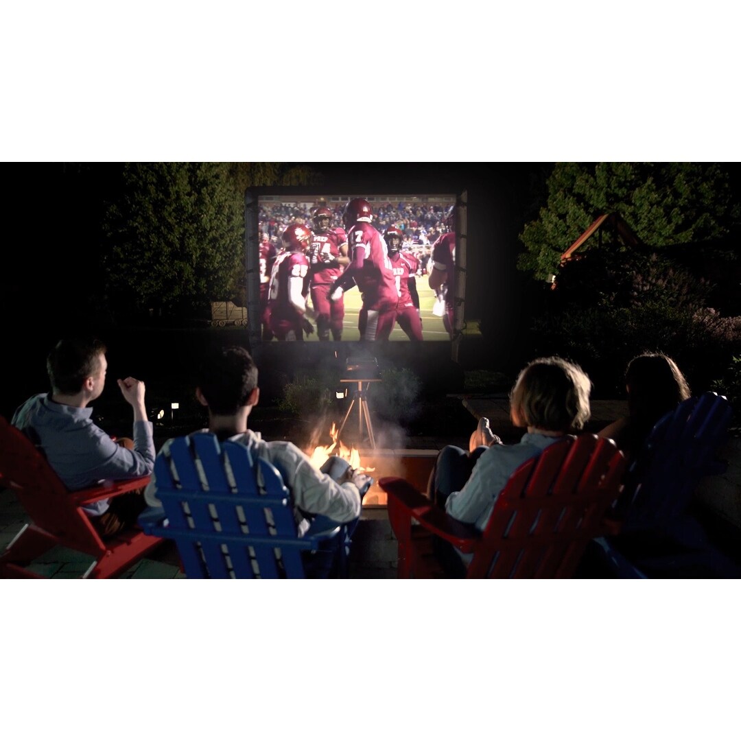 Total HomeFX 1500 Lumen Outdoor-Kino-Set mit aufblasbarer Leinwand