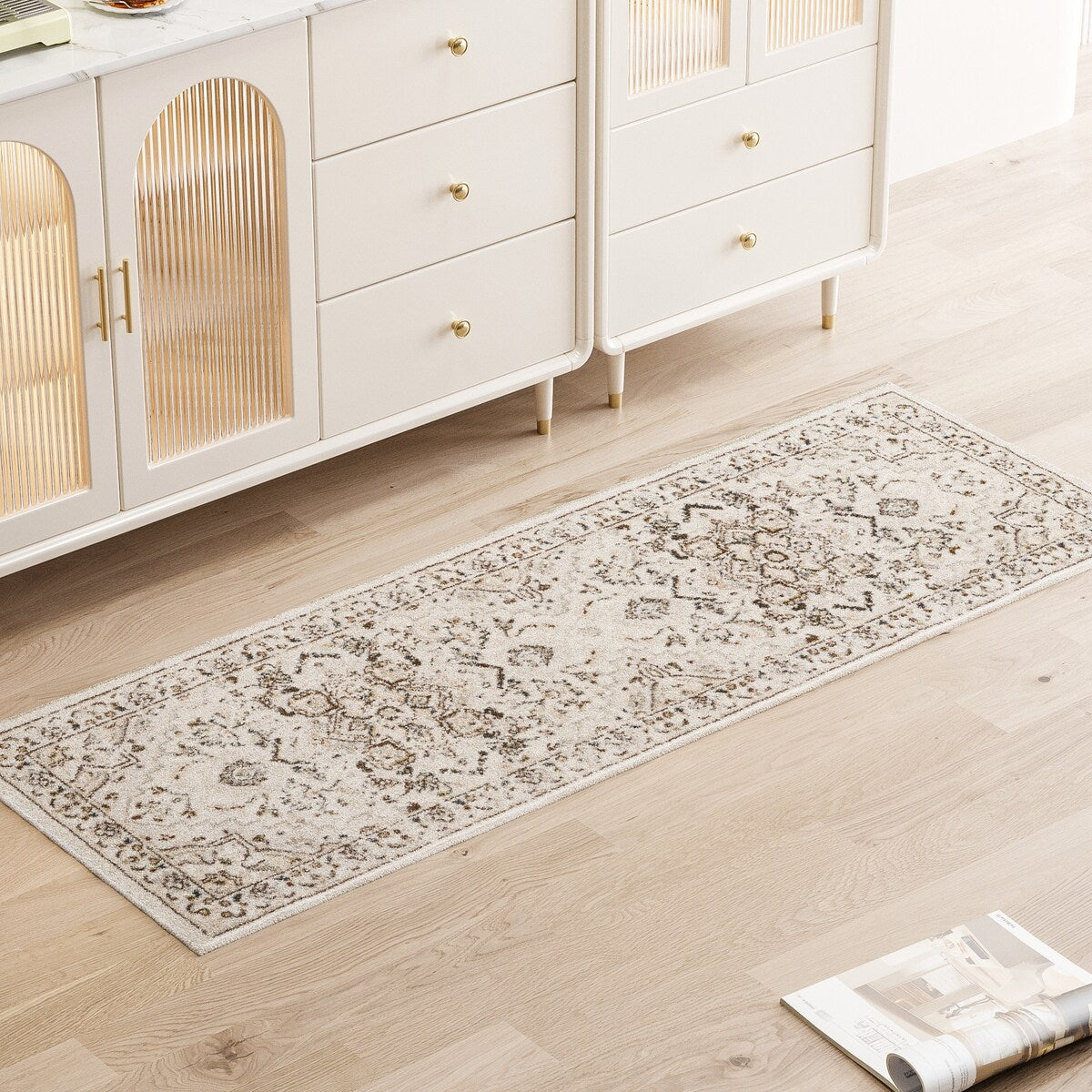 Traditional Cream/Beige Oriental Area Rug