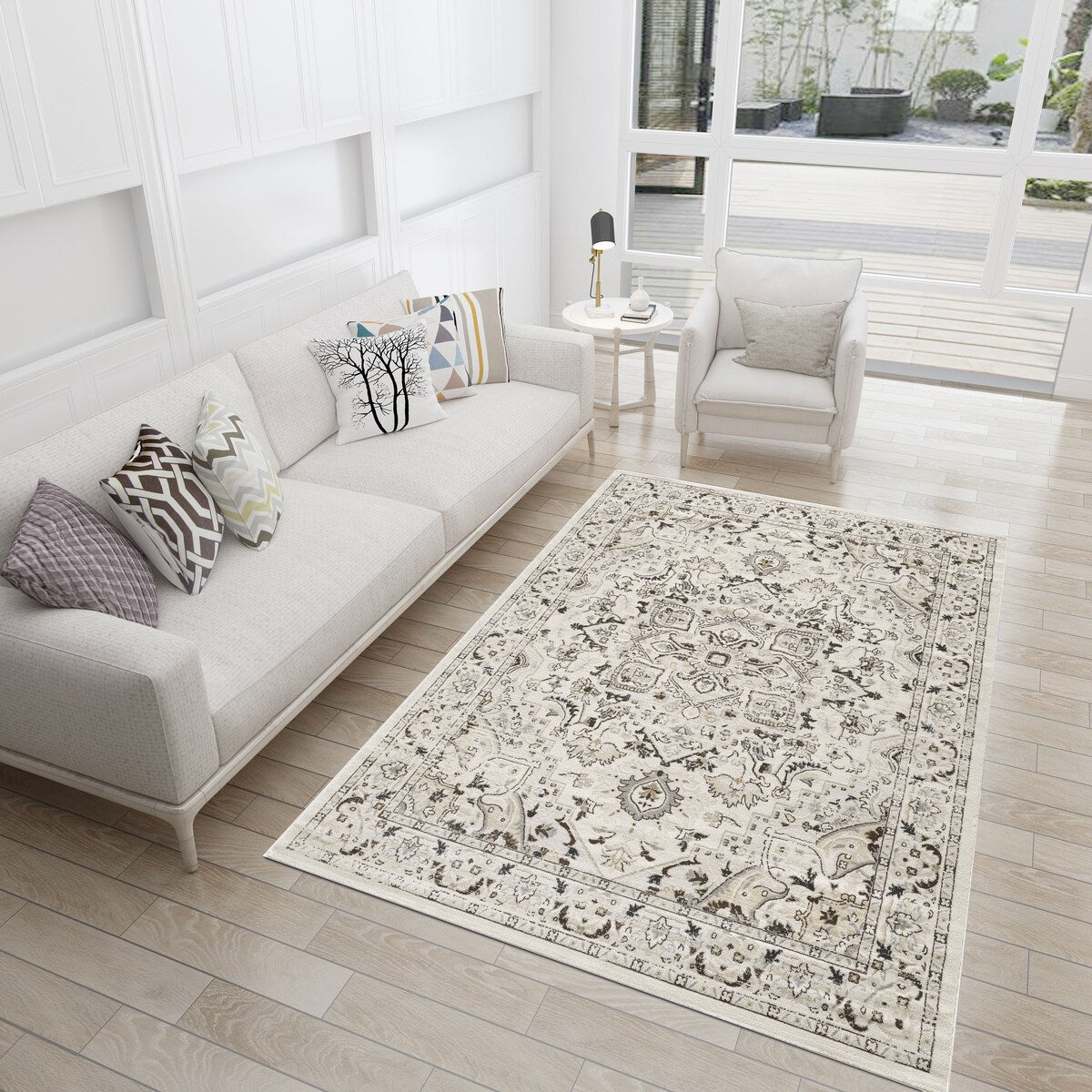 Traditional Cream/Beige Oriental Area Rug
