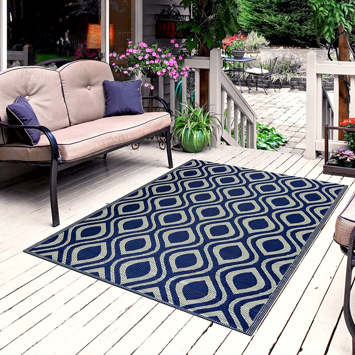 Leichte, wendbare Outdoor-Bodenmatte/Teppich „Venice“ aus recyceltem Kunststoff