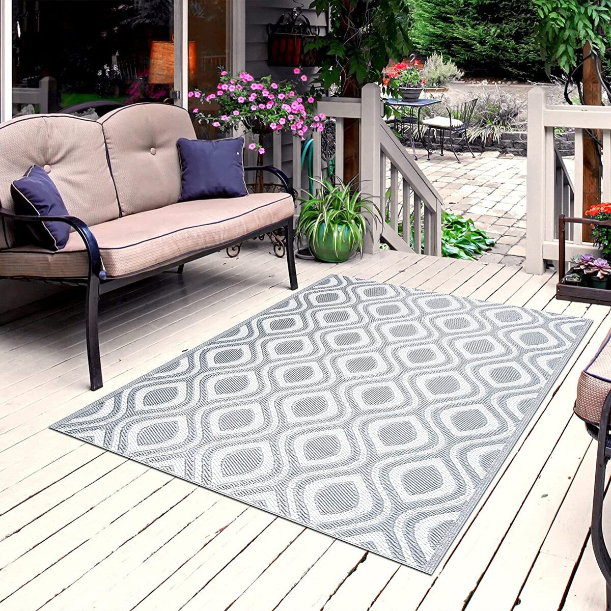 Leichte, wendbare Outdoor-Bodenmatte/Teppich „Venice“ aus recyceltem Kunststoff