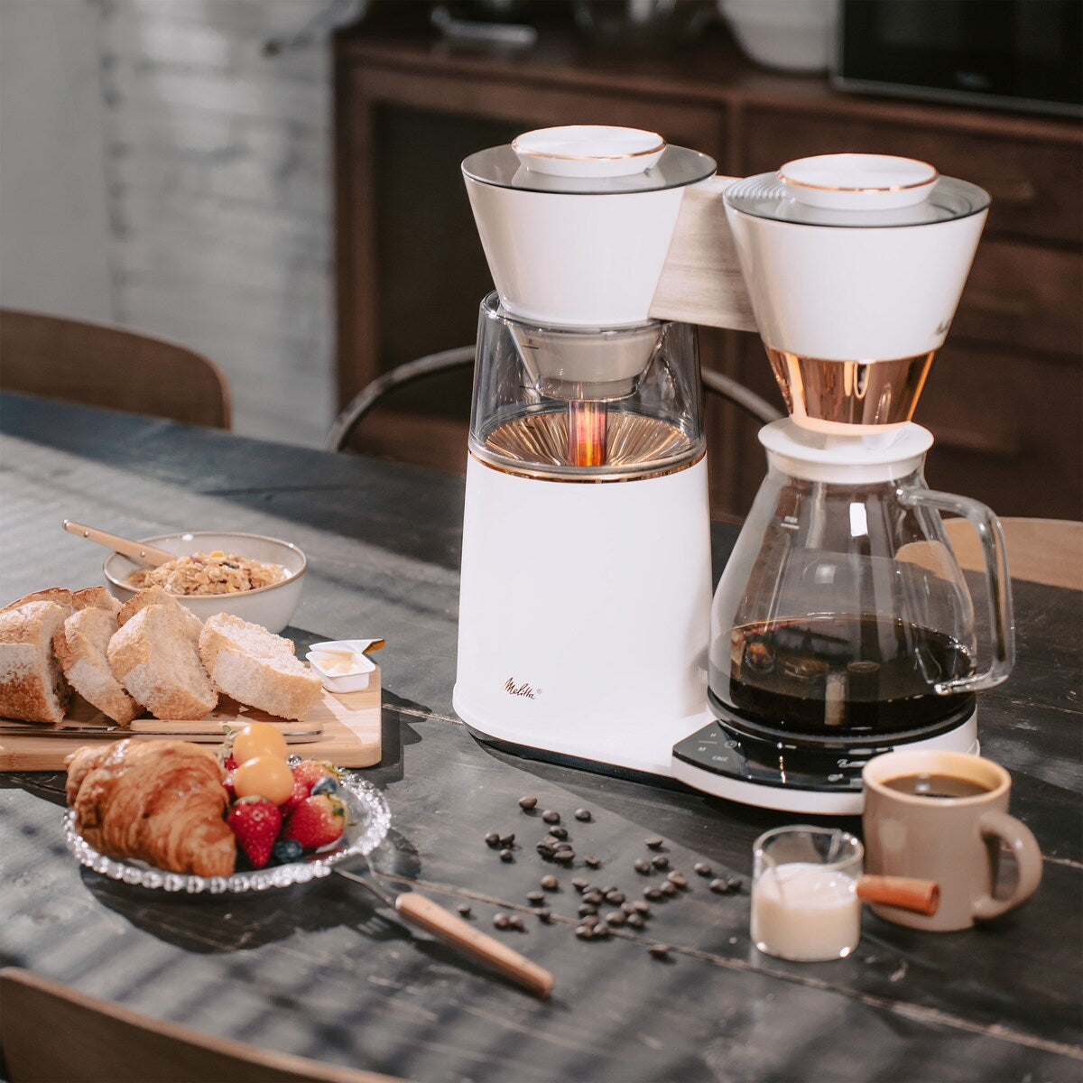 Vision 12-Tassen-Luxus-Filterkaffeemaschine mit drehbarem Armaturenbrett