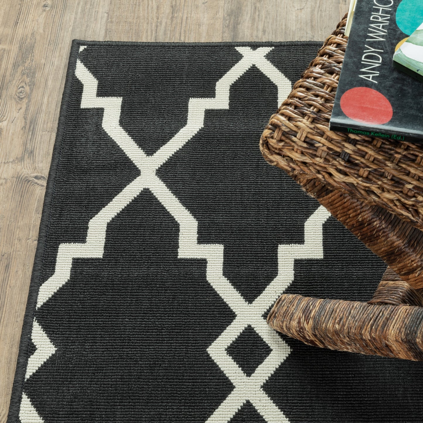 Vista Home Malta Lattice Schwarz/Off-White Teppich für drinnen und draußen.