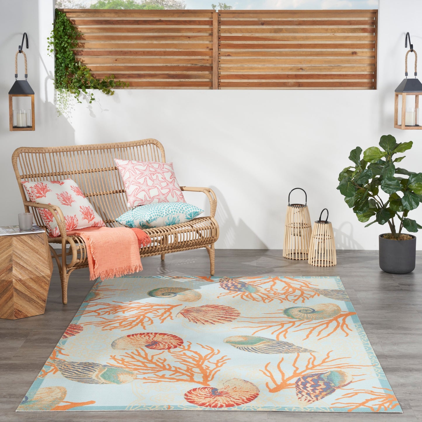 Waverly Sun & Shade Shore Thing Teppich für drinnen und draußen, tropische Muscheln, Blumenmuster