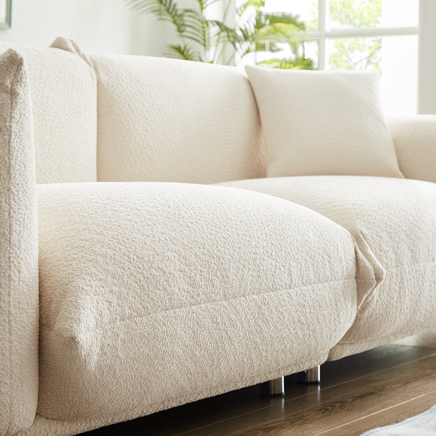 Weißes 87-Zoll-Übergrößen-Sofa mit Metallrahmen, 2 Kissen und strapazierfähiger Polsterung