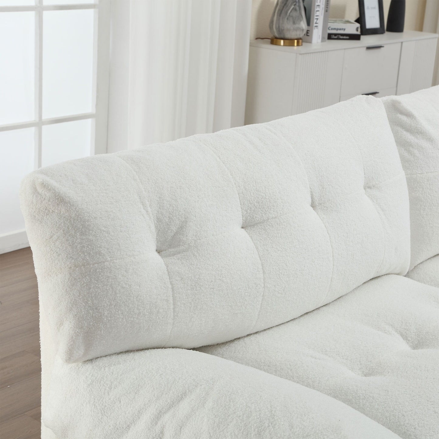 Weißes 245 cm großes 2-Sitzer-Sofa aus Stoff mit Knopfheftung, bequemer Rahmen