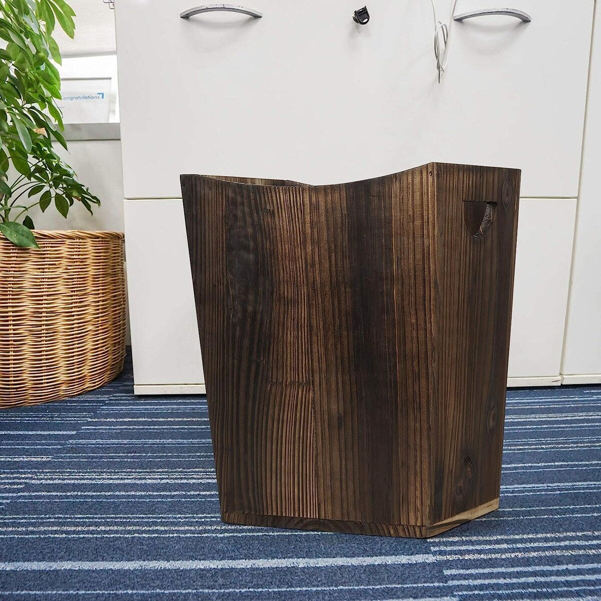 Holz-Mülleimer, rustikaler Papierkorb im Bauernhausstil