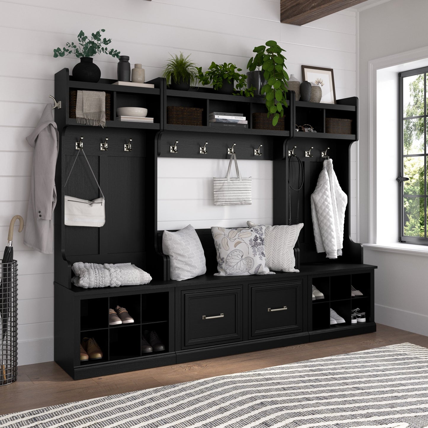Woodland 40W Wandgarderobe mit Ablage von Bush Furniture