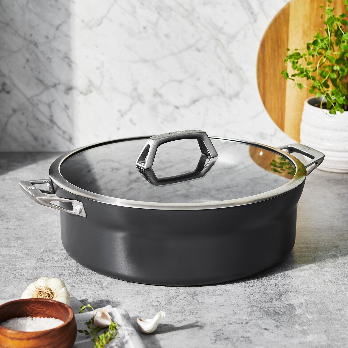 ZWILLING Motion Dutch Oven aus hartanodisiertem Aluminium mit Antihaftbeschichtung