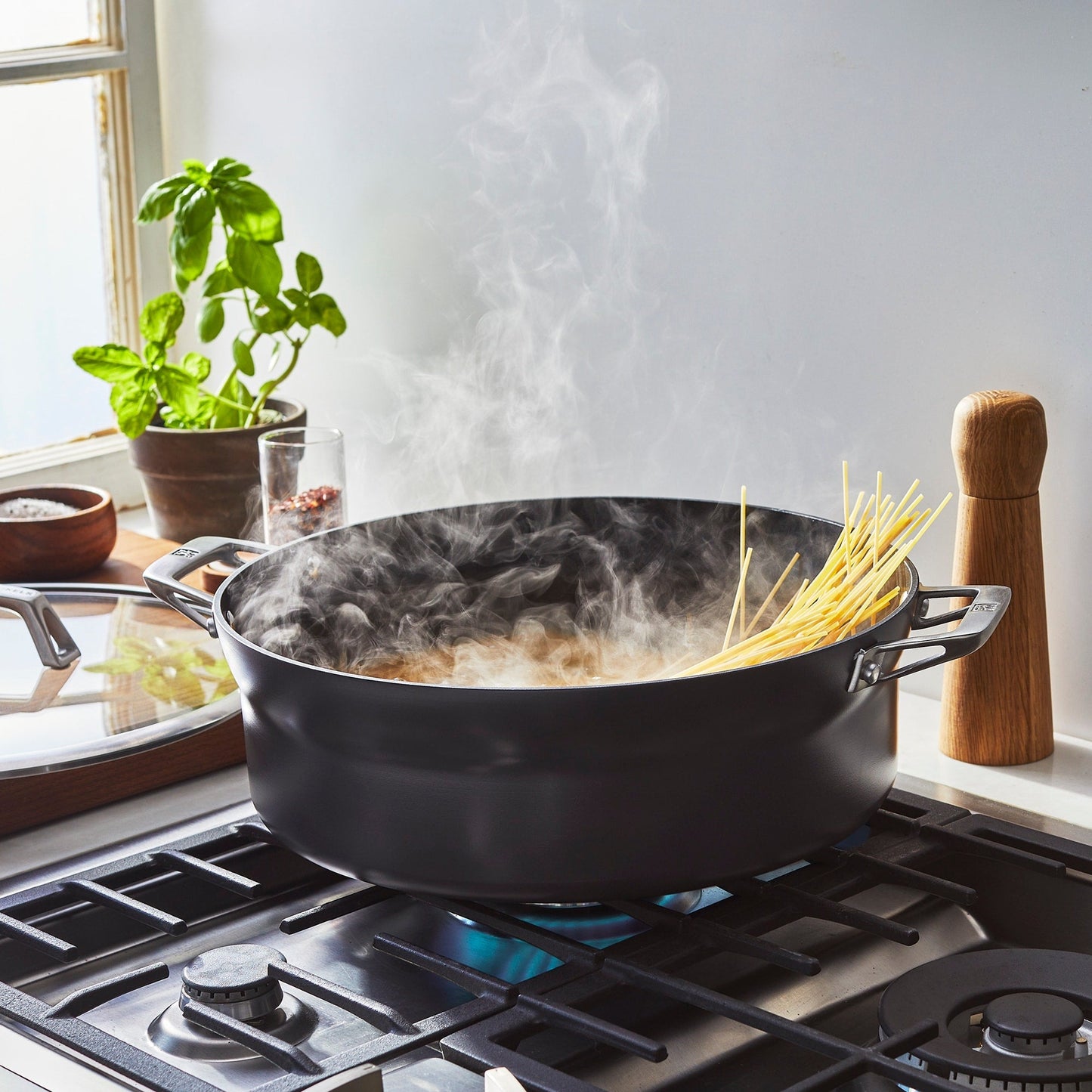 ZWILLING Motion Dutch Oven aus hartanodisiertem Aluminium mit Antihaftbeschichtung