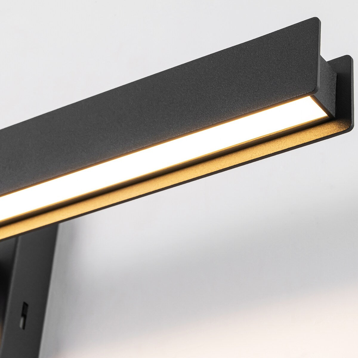 Moderne, lineare, schwarze Badezimmer-Waschtischleuchte mit 1 Licht, Farbwechsel, dimmbar, drehbar, integrierte LED-Wandleuchte